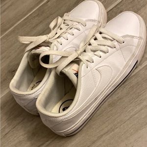 Nike Court Legacy leather women’s 8